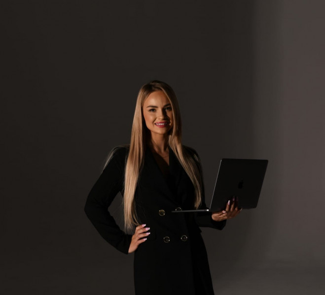 Magdalena Angowska (Biuro główne)